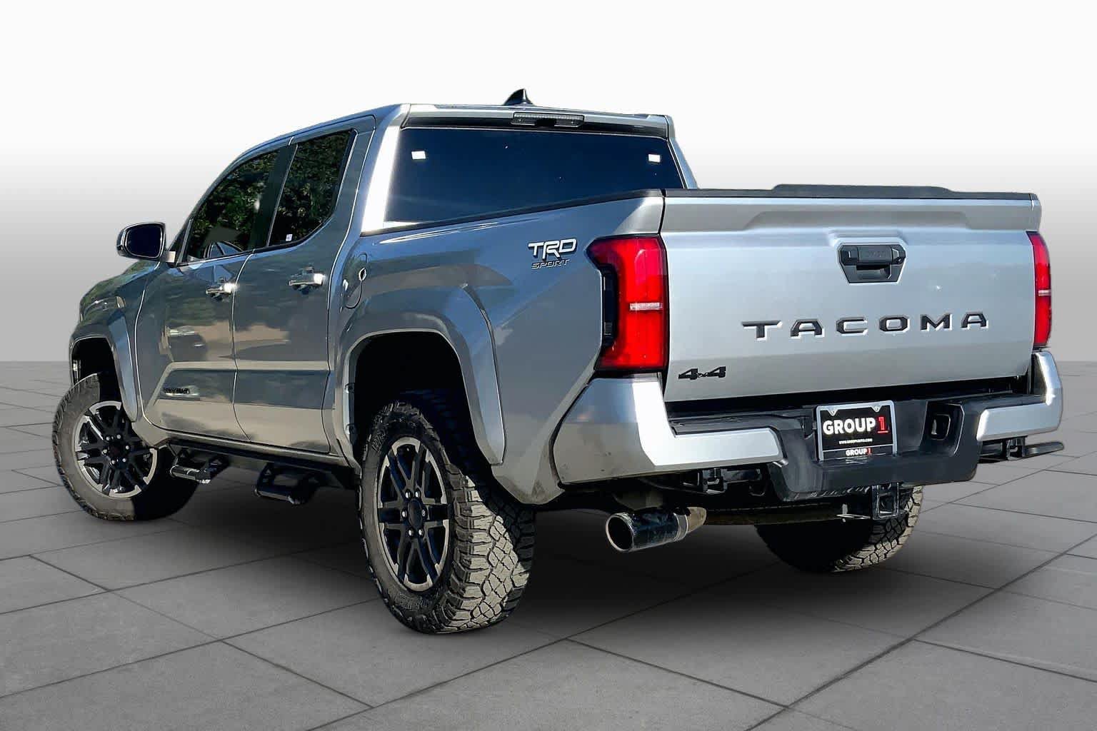 Used 2025 Toyota Tacoma TRD Sport AWD/4WD image 12