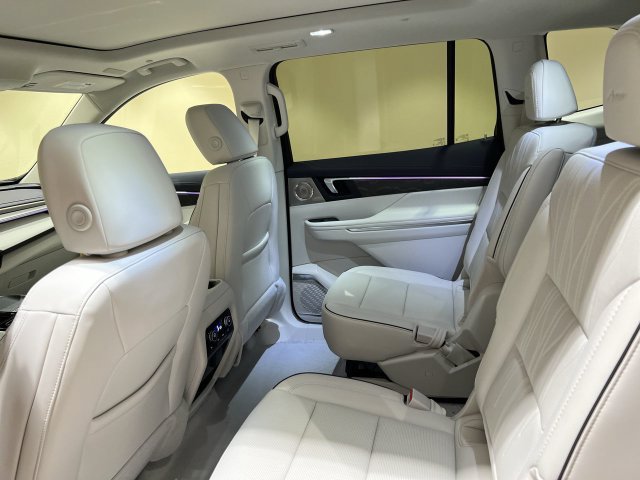 New 2027 Buick Enclave Avenir FWD image 25