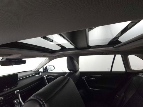 Used 2023 Toyota RAV4 Limited image 6