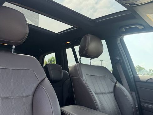 Used 2019 Mercedes-Benz GLS 450 4MATIC image 15