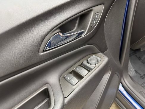 Used 2022 Chevrolet Equinox LT image 11