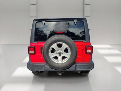 Used 2019 Jeep Wrangler Sport AWD/4WD image 4