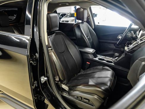 Used 2017 Chevrolet Equinox Premier w/ Enhanced Convenience Package image 31