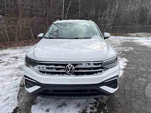 Used 2022 Volkswagen Tiguan SE image 10