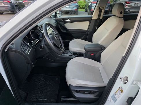 Used 2021 Volkswagen Tiguan SE AWD/4WD image 15