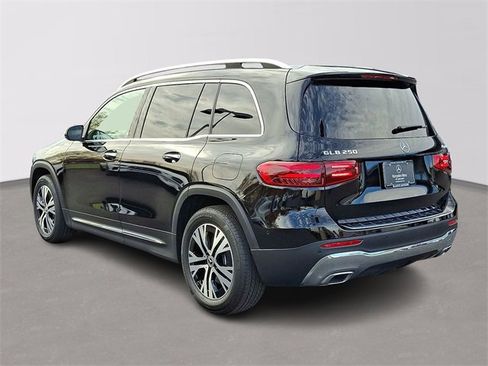 Certified 2024 Mercedes-Benz GLB 250 4MATIC w/ Driver Assistance Package image 6