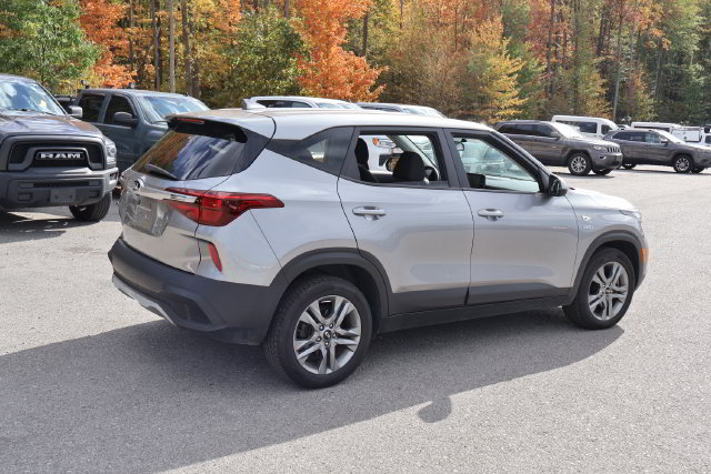Used 2021 Kia Seltos LX AWD/4WD image 5