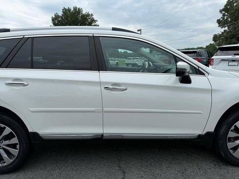 Used 2017 Subaru Outback 3.6R Touring w/ Popular Package #5A AWD/4WD image 40