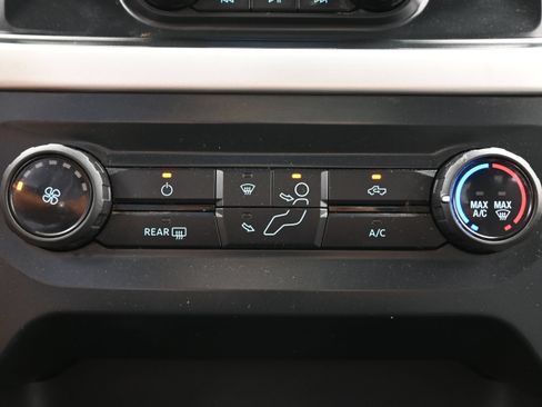 Used 2022 Ford F150 XLT RWD image 37