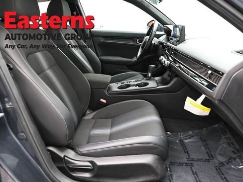 Used 2025 Honda Civic Sport image 23