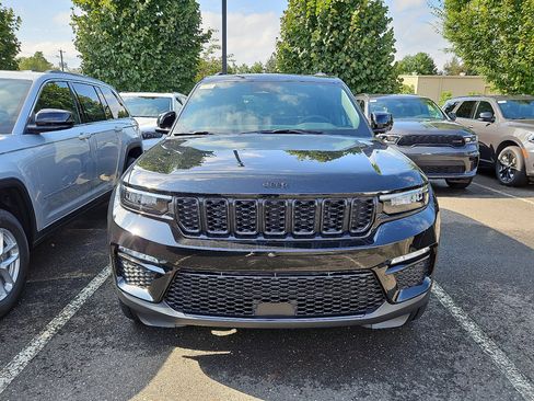 New 2025 Jeep Grand Cherokee Limited w/ Black Appearance Package image 2