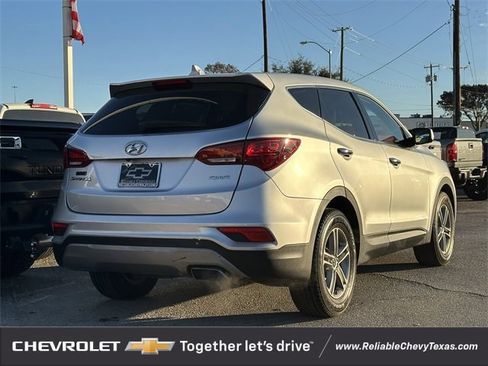 Used 2017 Hyundai Santa Fe Sport image 4