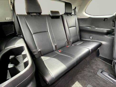 Used 2024 Toyota Grand Highlander AWD Hybrid image 27