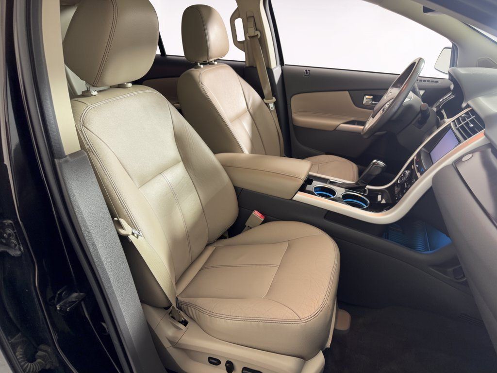 Used 2013 Ford Edge Limited FWD image 30
