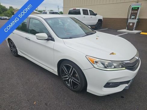 Used 2017 Honda Accord Sport image 1