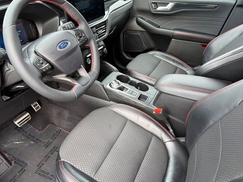 Certified 2023 Ford Escape ST-Line w/ Tech Pack #1 AWD/4WD image 9