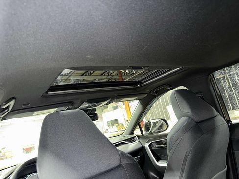 Used 2023 Toyota RAV4 SE w/ Convenience Package AWD/4WD image 24