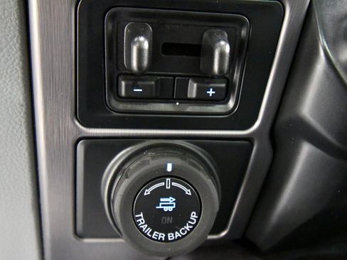 Used 2022 Ford F350 Limited image 28