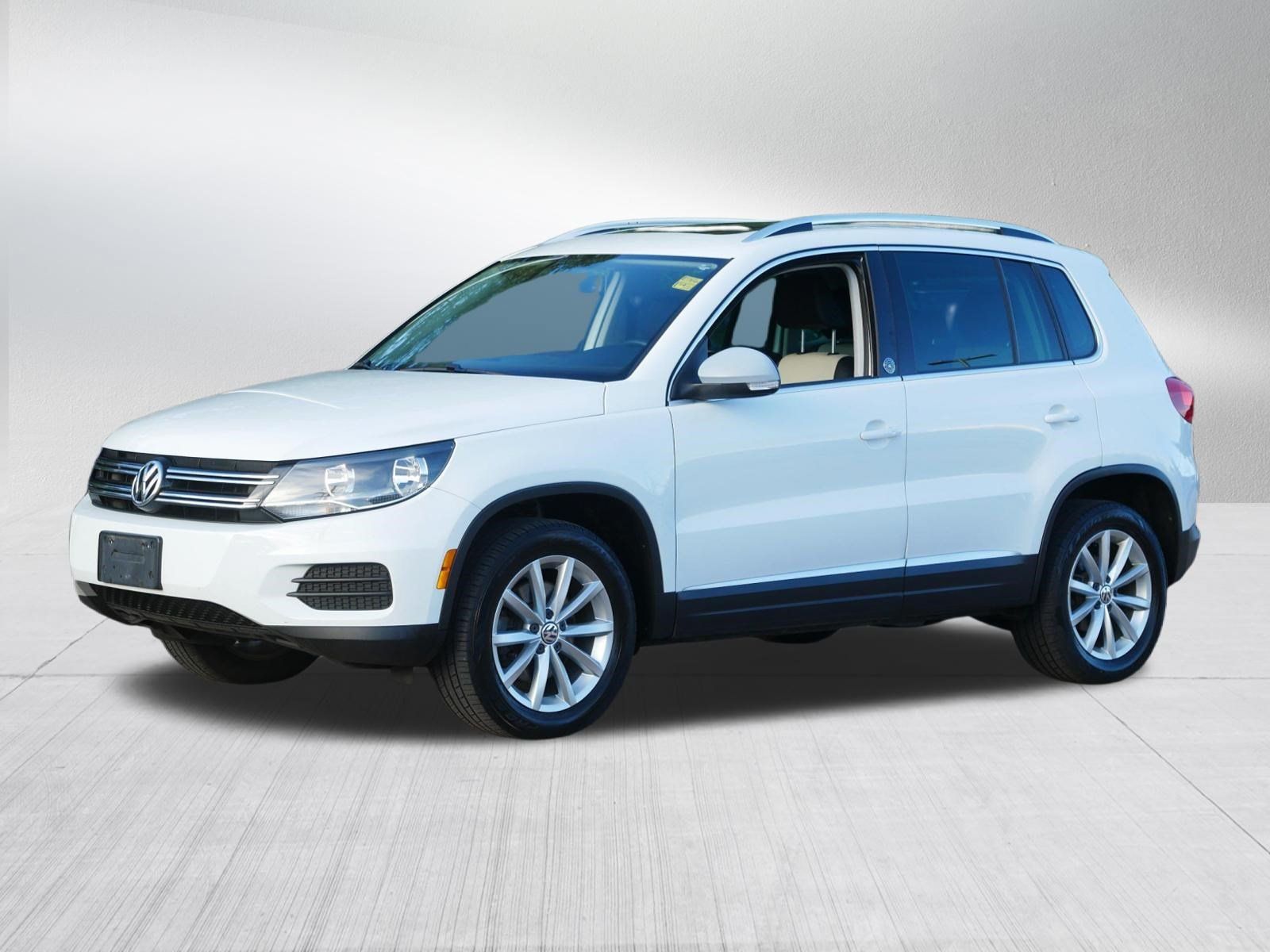 Used 2017 Volkswagen Tiguan Wolfsburg Edition FWD image 3