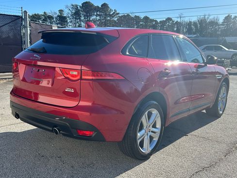 Used 2017 Jaguar F-PACE R-Sport image 6