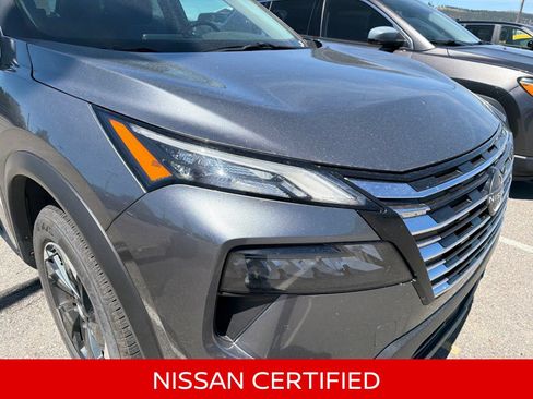 Certified 2025 Nissan Rogue SV AWD/4WD image 5
