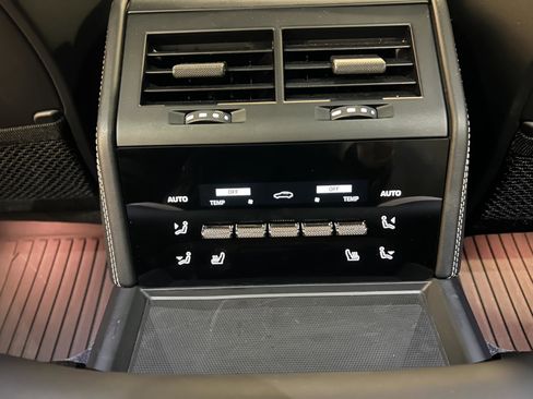 Used 2024 Porsche Panamera 4 image 30