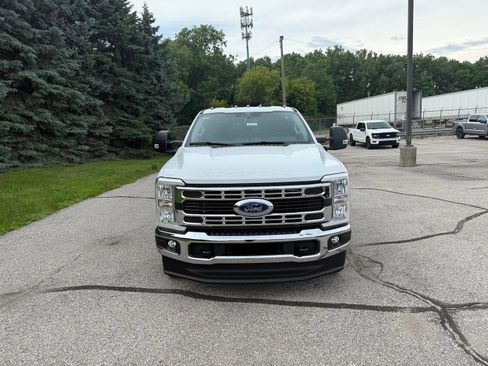 New 2025 Ford F350 XLT w/ XLT Value Package image 3