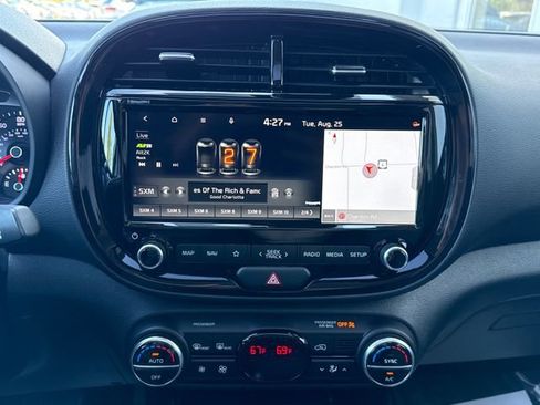 Used 2022 Kia Soul GT-Line FWD image 33