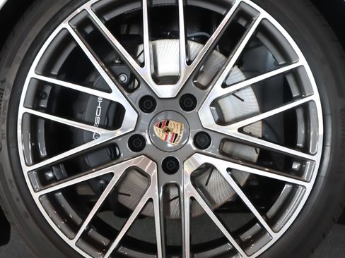 Used 2025 Porsche Panamera 4 image 14