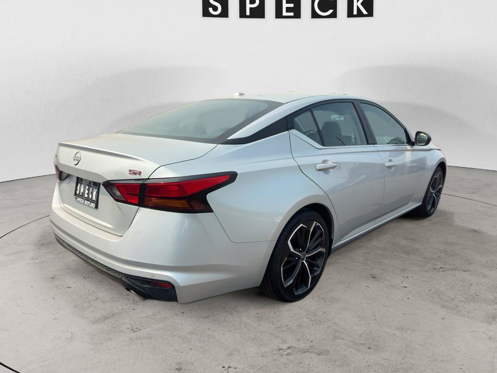 Used 2024 Nissan Altima 2.5 SR FWD image 5