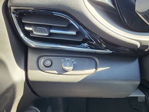 New 2026 Buick Envista Sport Touring image 18