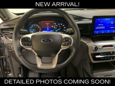 Used 2023 Ford Explorer XLT AWD/4WD image 31