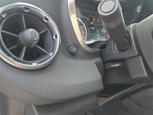 Used 2017 Chevrolet Camaro LT image 28