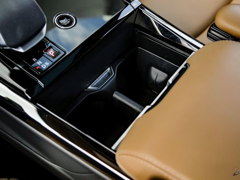 Used 2024 Land Rover Range Rover Sport SE image 49