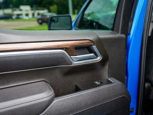 Used 2025 Chevrolet Silverado 1500 RST w/ Convenience Package II RWD image 25