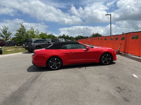 Used 2020 Ford Mustang Convertible image 11