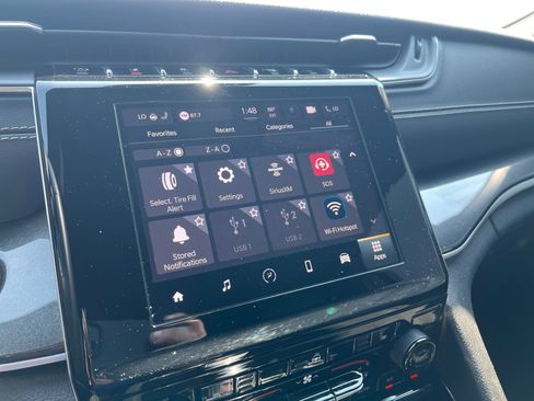 Certified 2022 Jeep Grand Cherokee L Laredo AWD/4WD image 23