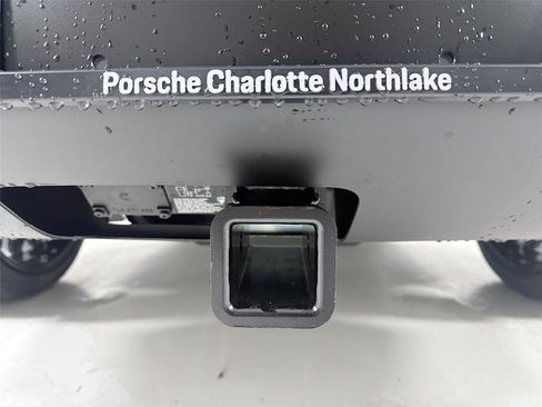 New 2026 Porsche Macan image 26