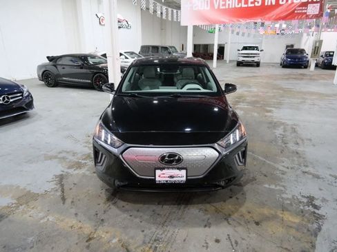 Used 2020 Hyundai Ioniq Limited image 3