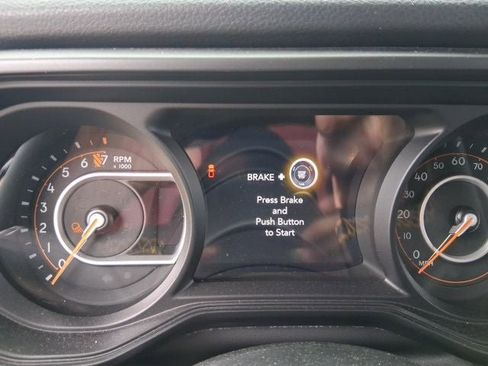 Used 2024 Jeep Gladiator Sport image 6