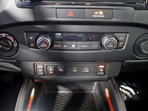 Used 2022 Nissan Frontier PRO-4X AWD/4WD image 22