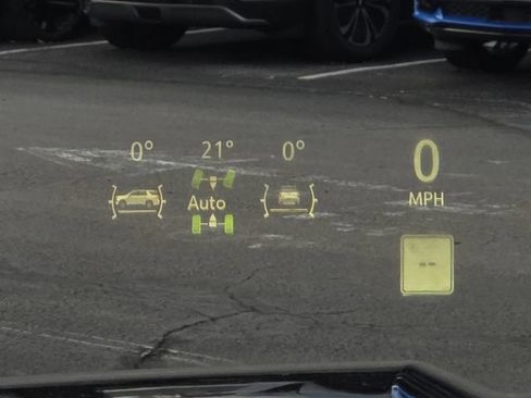 Used 2021 GMC Yukon Denali w/ Denali Ultimate Package image 17