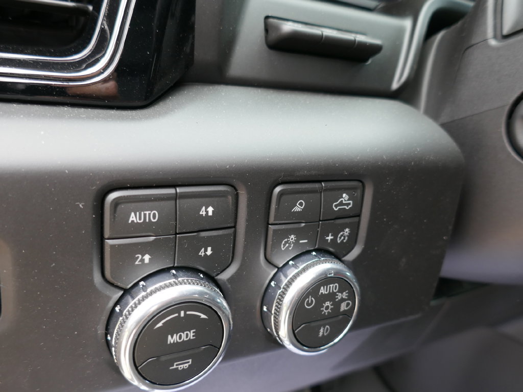 New 2026 GMC Sierra 1500 AT4 w/ AT4 Premium Package AWD/4WD image 22
