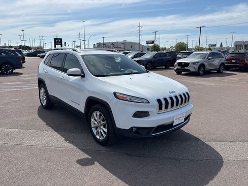 Used 2015 Jeep Cherokee Limited w/ Luxury Group AWD/4WD image 3