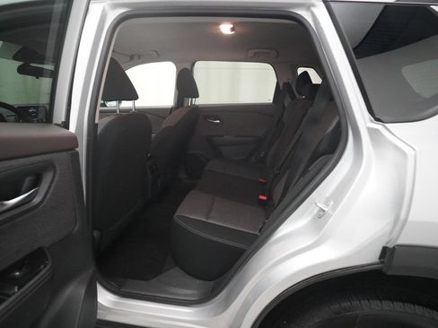 Used 2023 Nissan Rogue SV AWD/4WD image 15