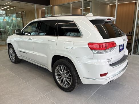 Used 2017 Jeep Grand Cherokee Summit AWD/4WD image 5