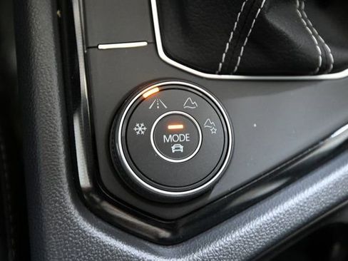 New 2026 Volkswagen Taos SE AWD/4WD image 24
