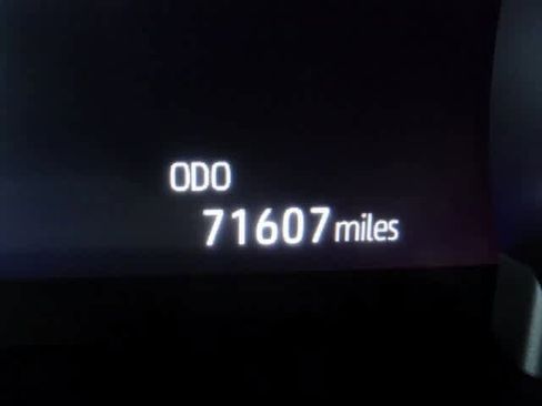 Used 2022 Toyota Highlander XLE image 27