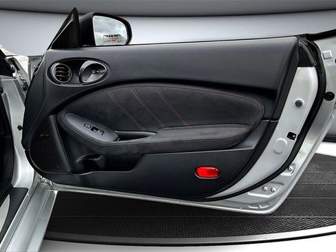 Certified 2020 Nissan 370Z Sport image 23