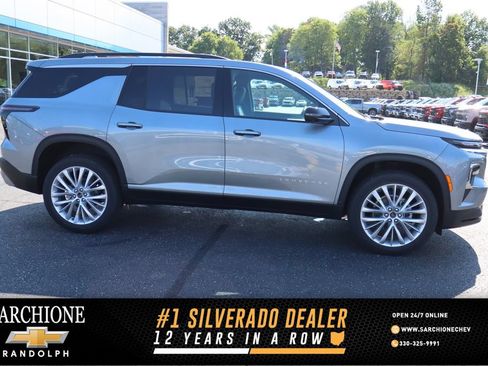 New 2027 Chevrolet Traverse LT w/ Driver Confidence Package AWD/4WD image 1
